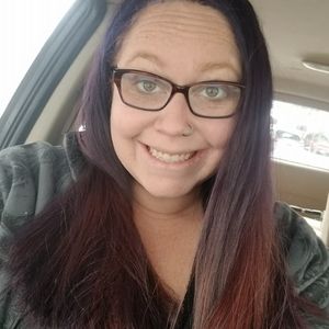 Meet your Posher, Steph